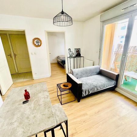 Appartement Avec Place De Parking Et Piscine Villefranche-sur-Saône Esterno foto