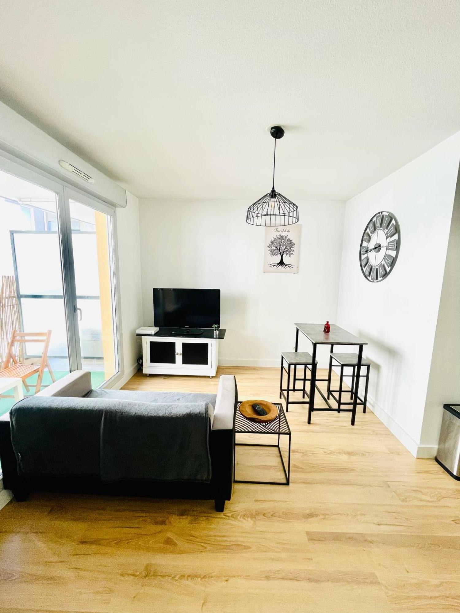 Appartement Avec Place De Parking Et Piscine Villefranche-sur-Saône Esterno foto